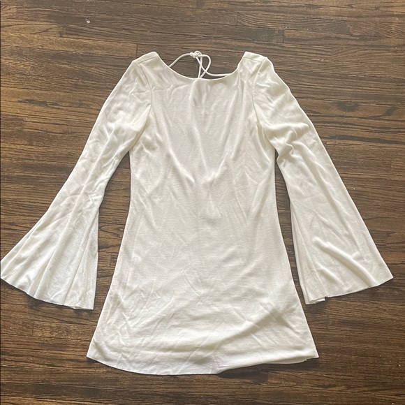 Zara Dresses & Skirts - Gorgeous White Bell Sleeve Mini Dress